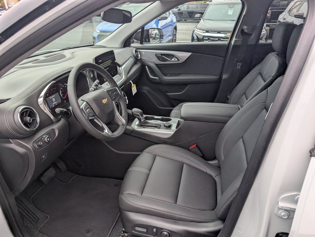 New 2026 Chevrolet Blazer LT w/ Midnight/Sport Edition AWD/4WD image 15