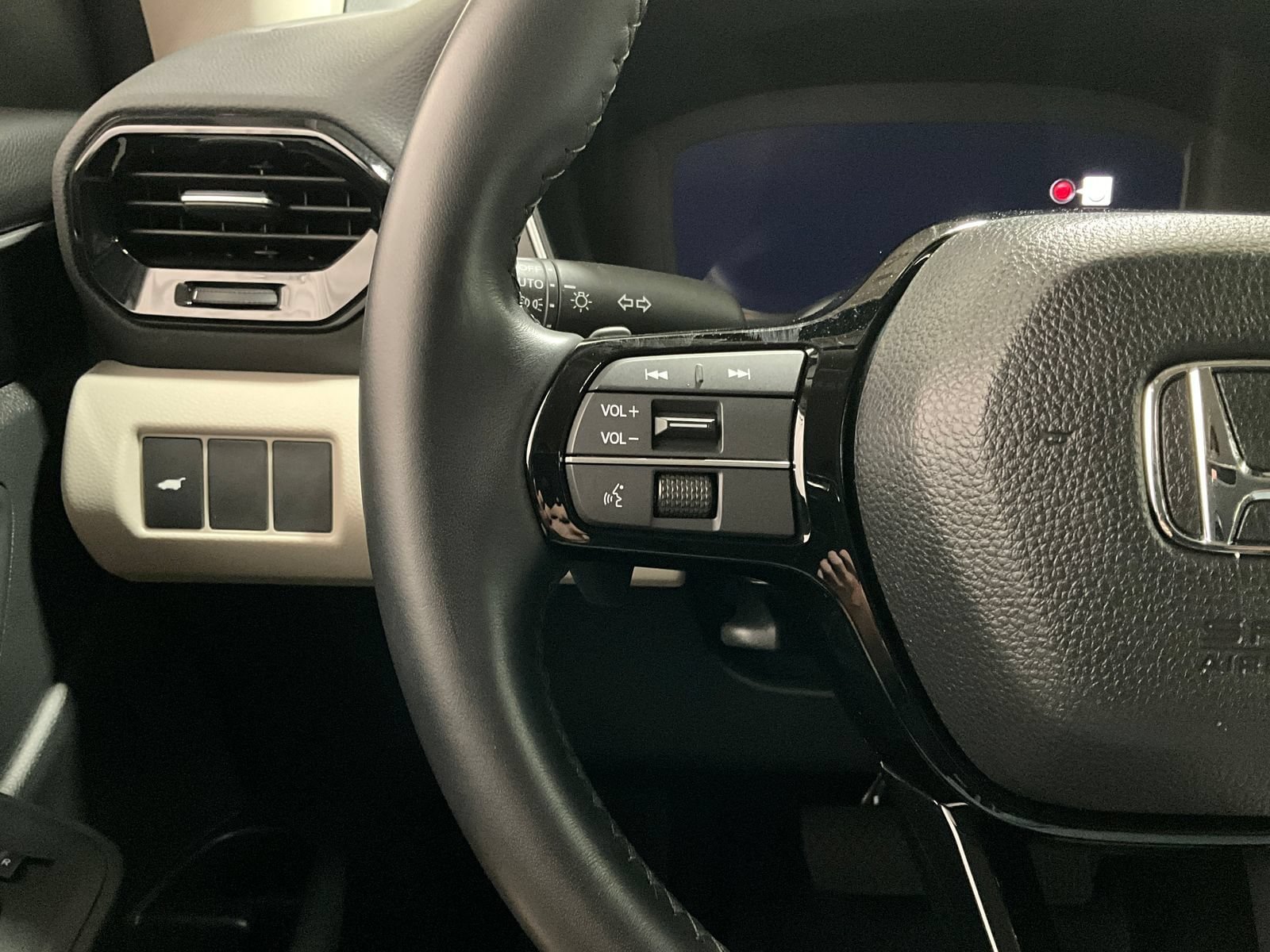 Used 2026 Honda Passport RTL image 19