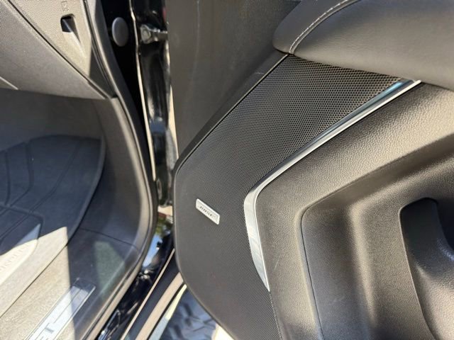 Used 2022 Chevrolet Tahoe Z71 w/ Luxury Package AWD/4WD image 96
