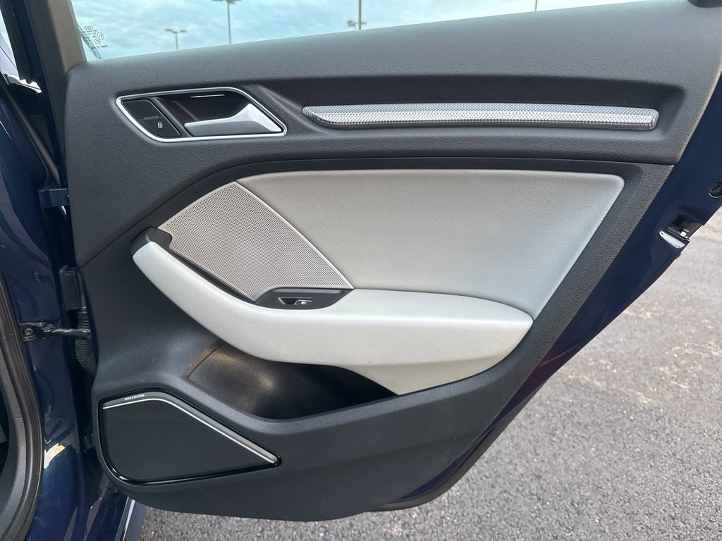 Used 2017 Audi A3 e-tron Prestige image 21