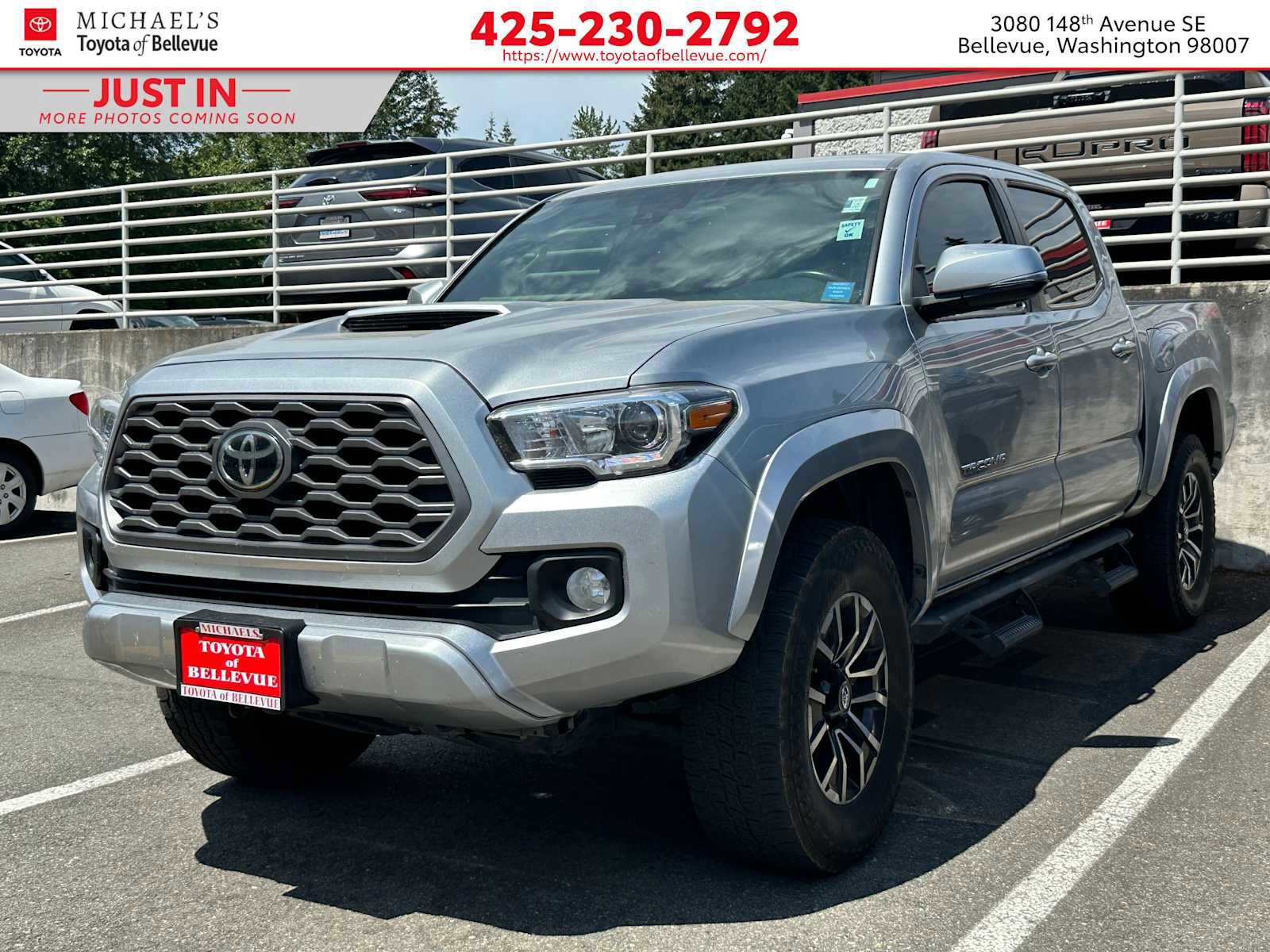 Used 2022 Toyota Tacoma TRD Sport w/ TRD Premium Sport Package AWD/4WD image 1