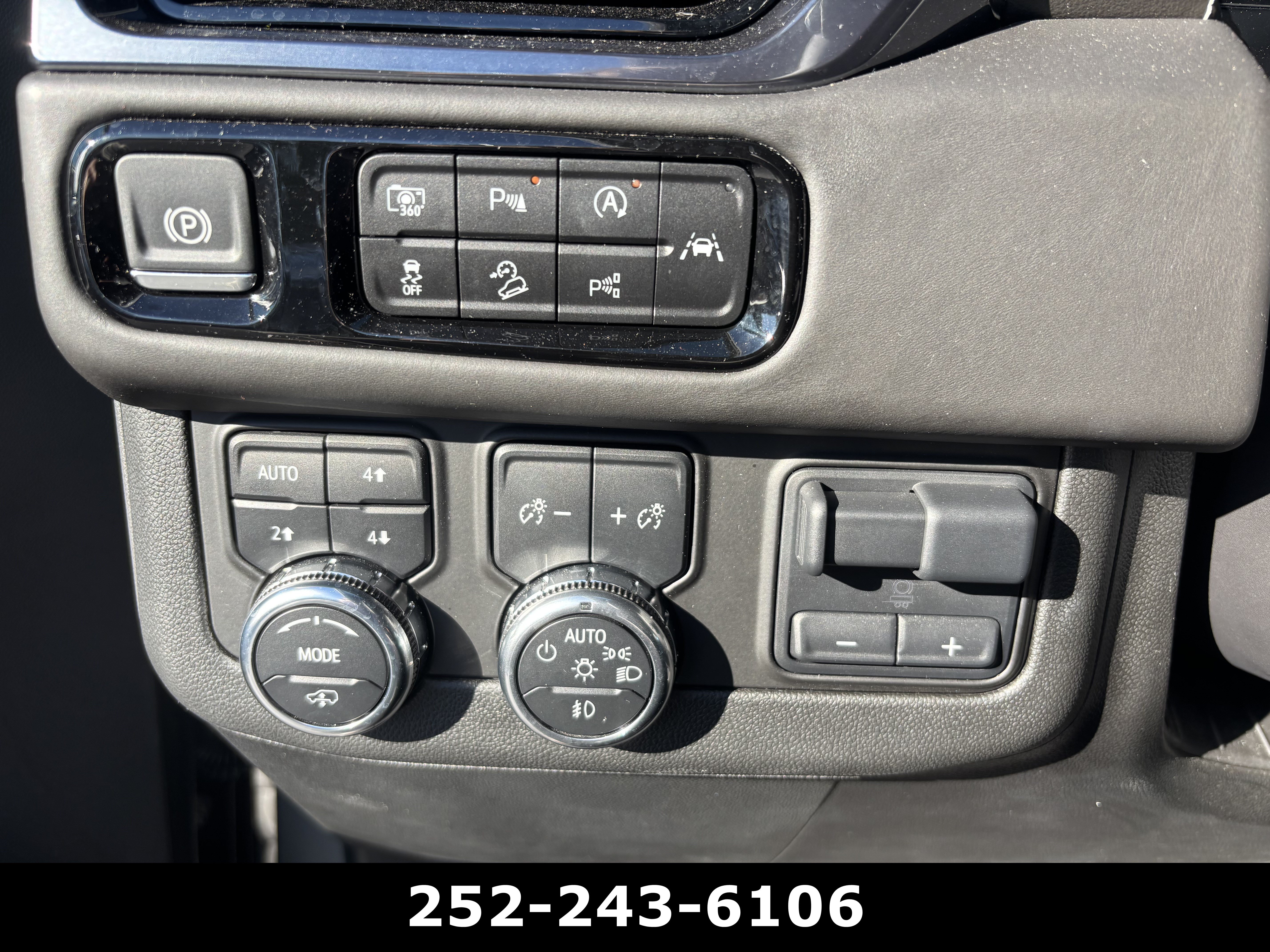 Used 2025 GMC Yukon AT4 Ultimate AWD/4WD image 20