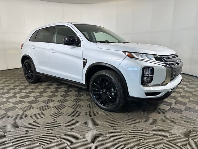 Used 2025 Mitsubishi Outlander Sport LE image 2