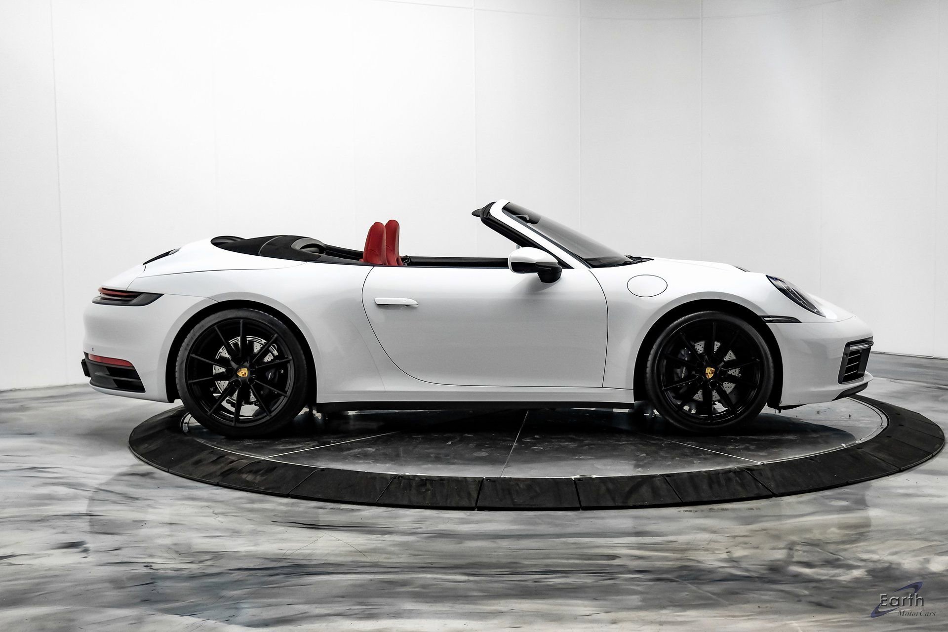 Used 2021 Porsche 911 Carrera 4 image 21