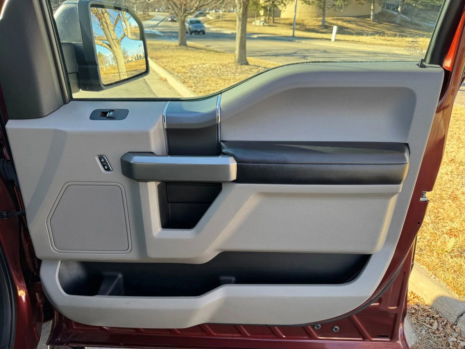 Used 2016 Ford F150 XLT w/ Equipment Group 302A Luxury AWD/4WD image 17