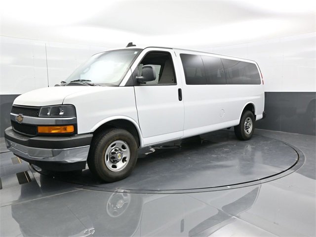 Used 2024 Chevrolet Express 3500 LT w/ LT Preferred Equipment Group image 3
