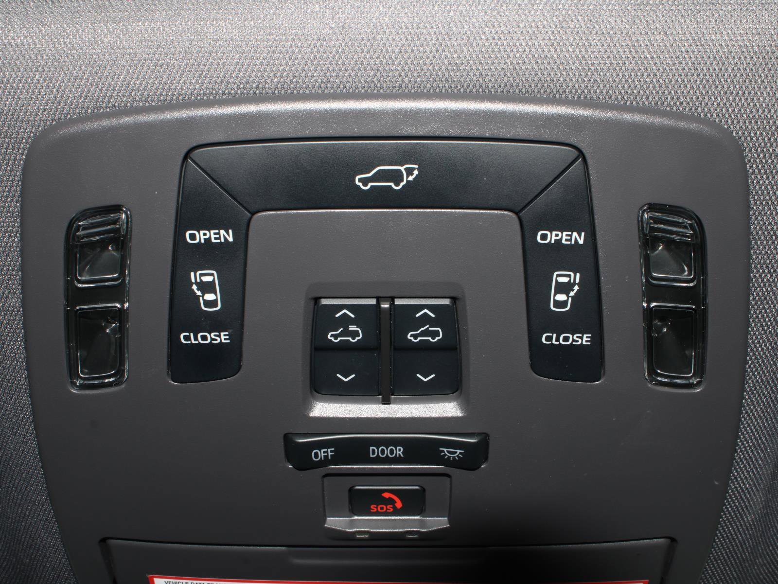 Used 2022 Toyota Sienna XSE w/ XSE Plus Package image 12