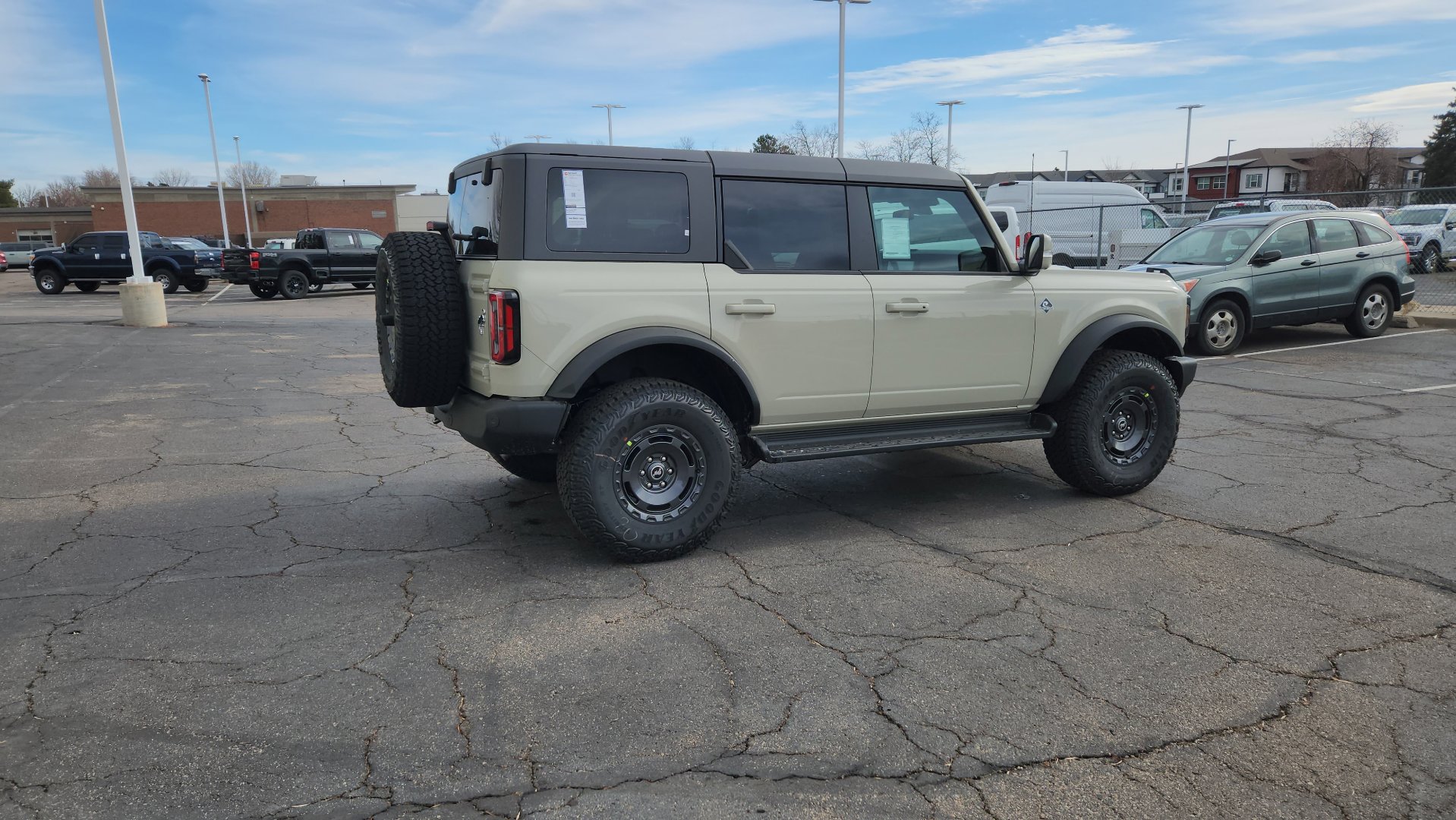New 2025 Ford Bronco Outer Banks w/ Sasquatch Package image 14