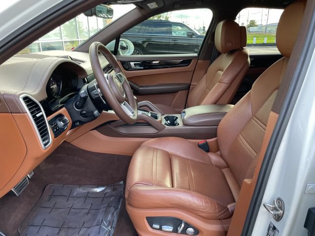 Used 2020 Porsche Cayenne S AWD/4WD image 29