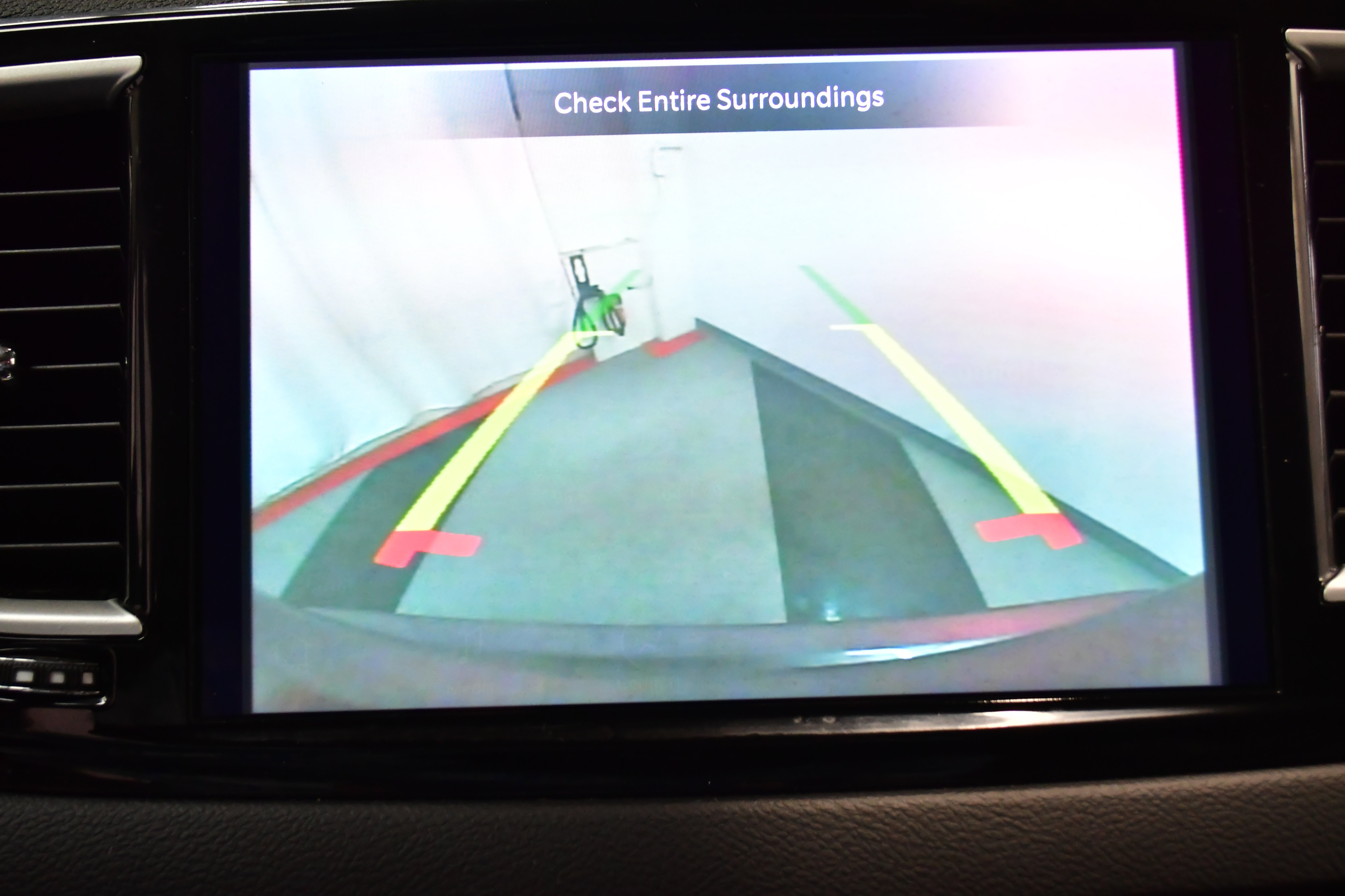 Used 2023 Chrysler Pacifica Touring-L image 53