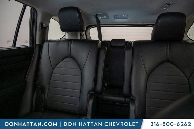 Used 2023 Toyota Highlander XLE image 18
