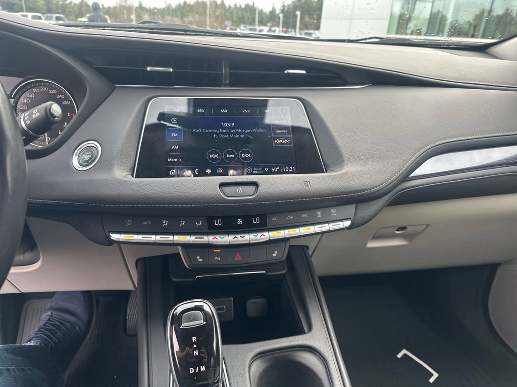 Used 2021 Cadillac XT4 Luxury image 17