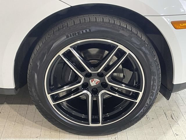 Certified 2020 Porsche Macan AWD/4WD image 13