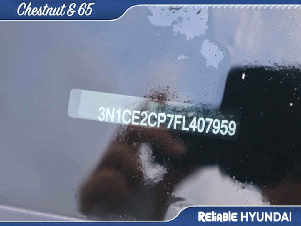 Used 2015 Nissan Versa Note SV FWD image 25