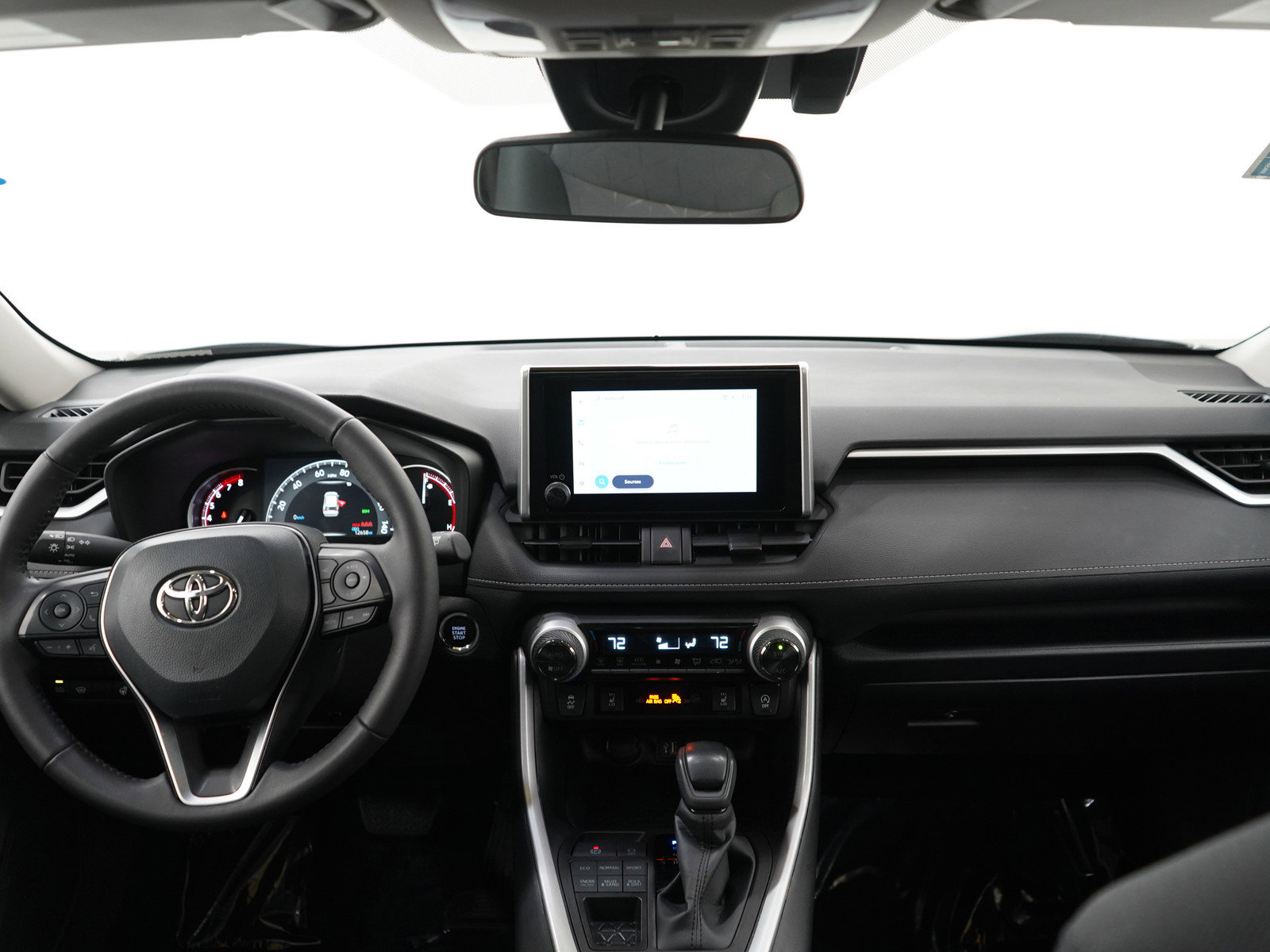 Used 2025 Toyota RAV4 XLE w/ Convenience Package AWD/4WD image 13