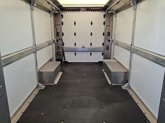 Used 2024 Chevrolet Brightdrop 600 w/ Commercial Equipment Package AWD/4WD image 20