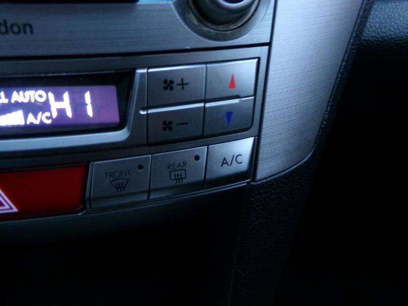 Used 2014 Subaru Outback 3.6R Limited image 24