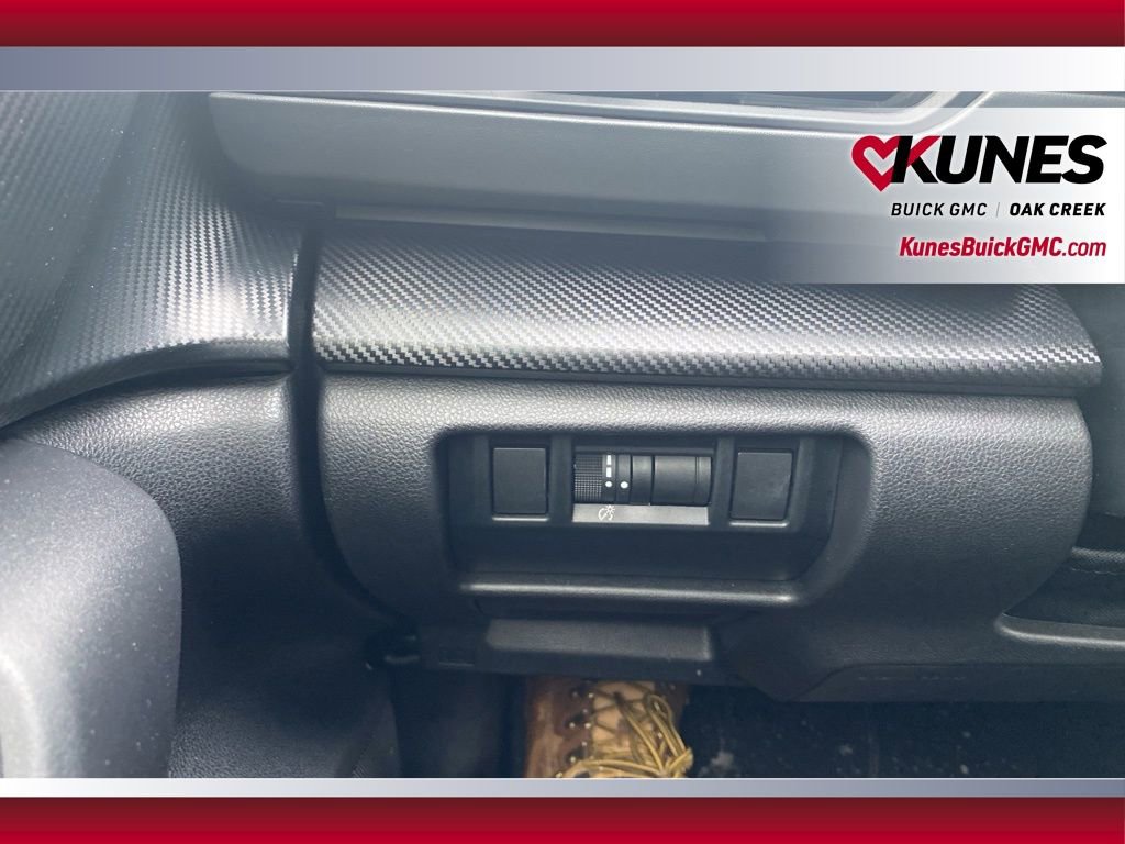 Used 2024 Subaru Crosstrek 2.0i Premium image 17