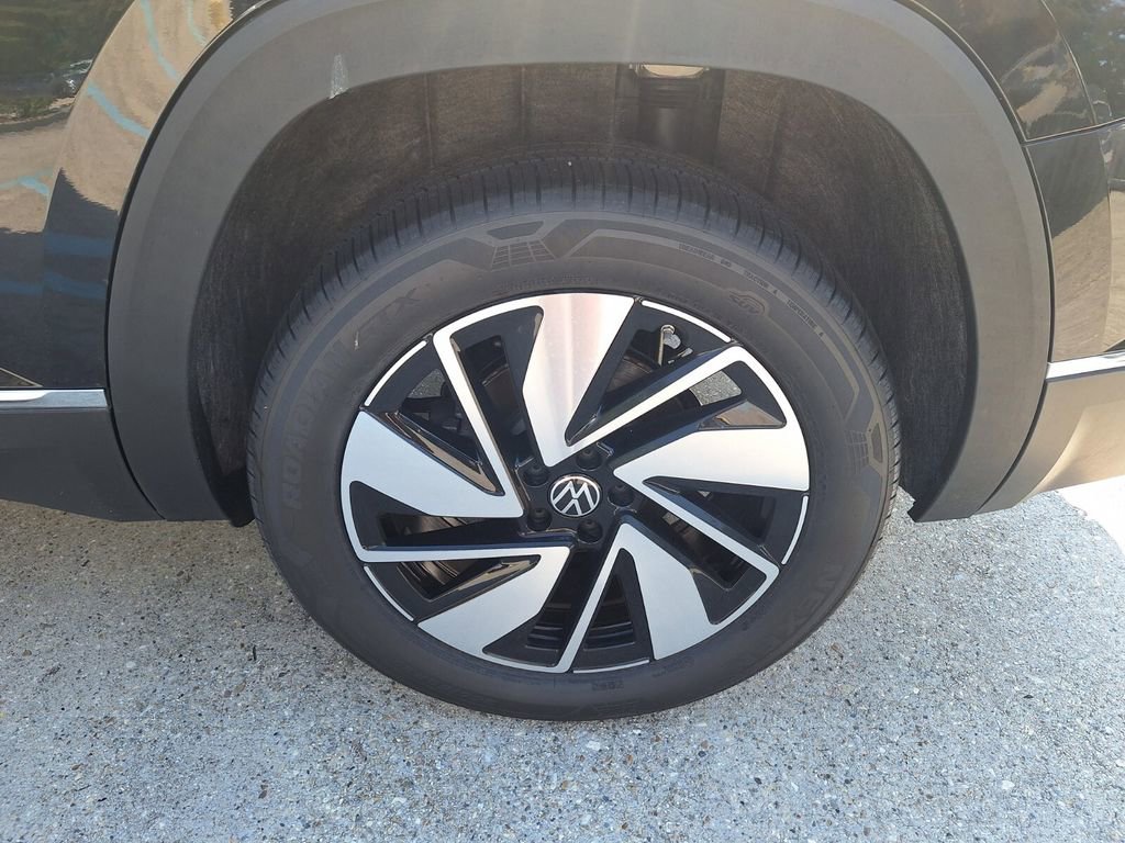 New 2025 Volkswagen Atlas SEL image 26