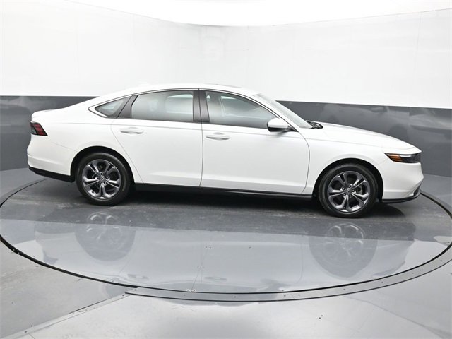 Used 2023 Honda Accord EX image 6