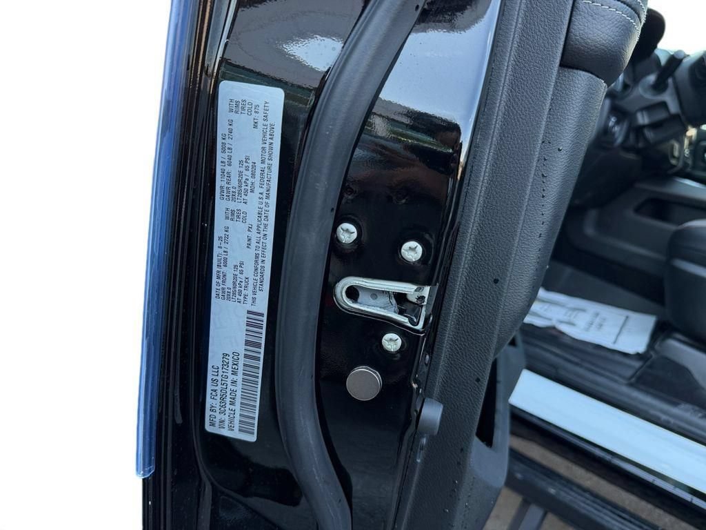 New 2026 RAM 2500 Big Horn AWD/4WD image 27