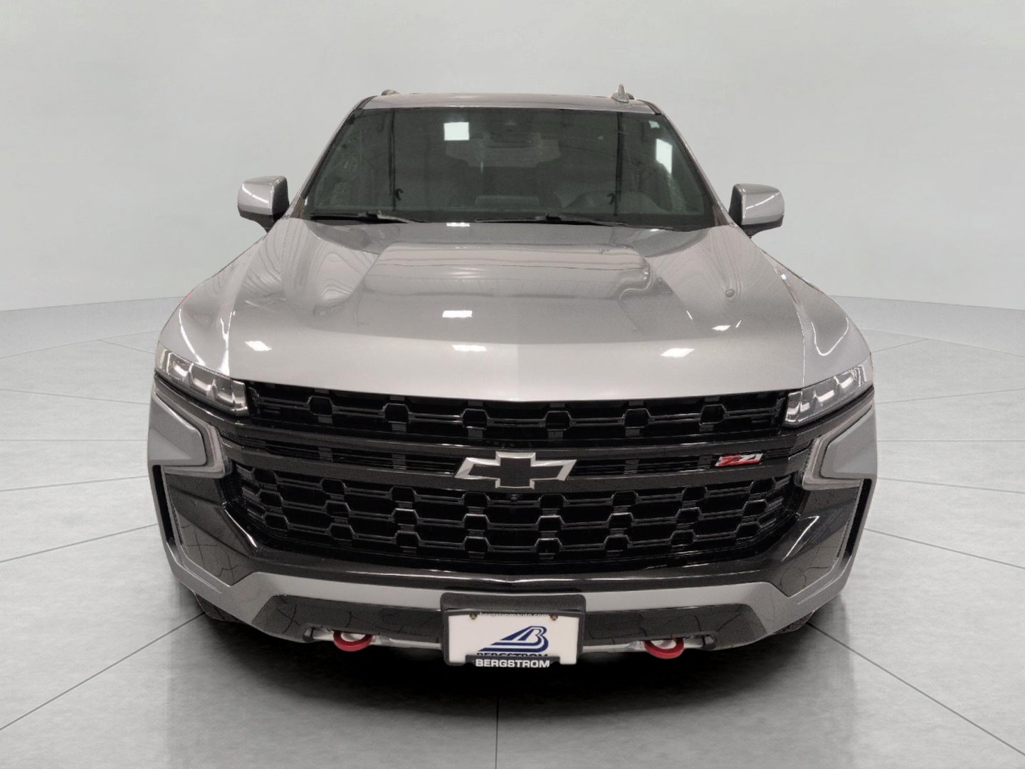 Used 2024 Chevrolet Tahoe Z71 w/ Luxury Package AWD/4WD image 4