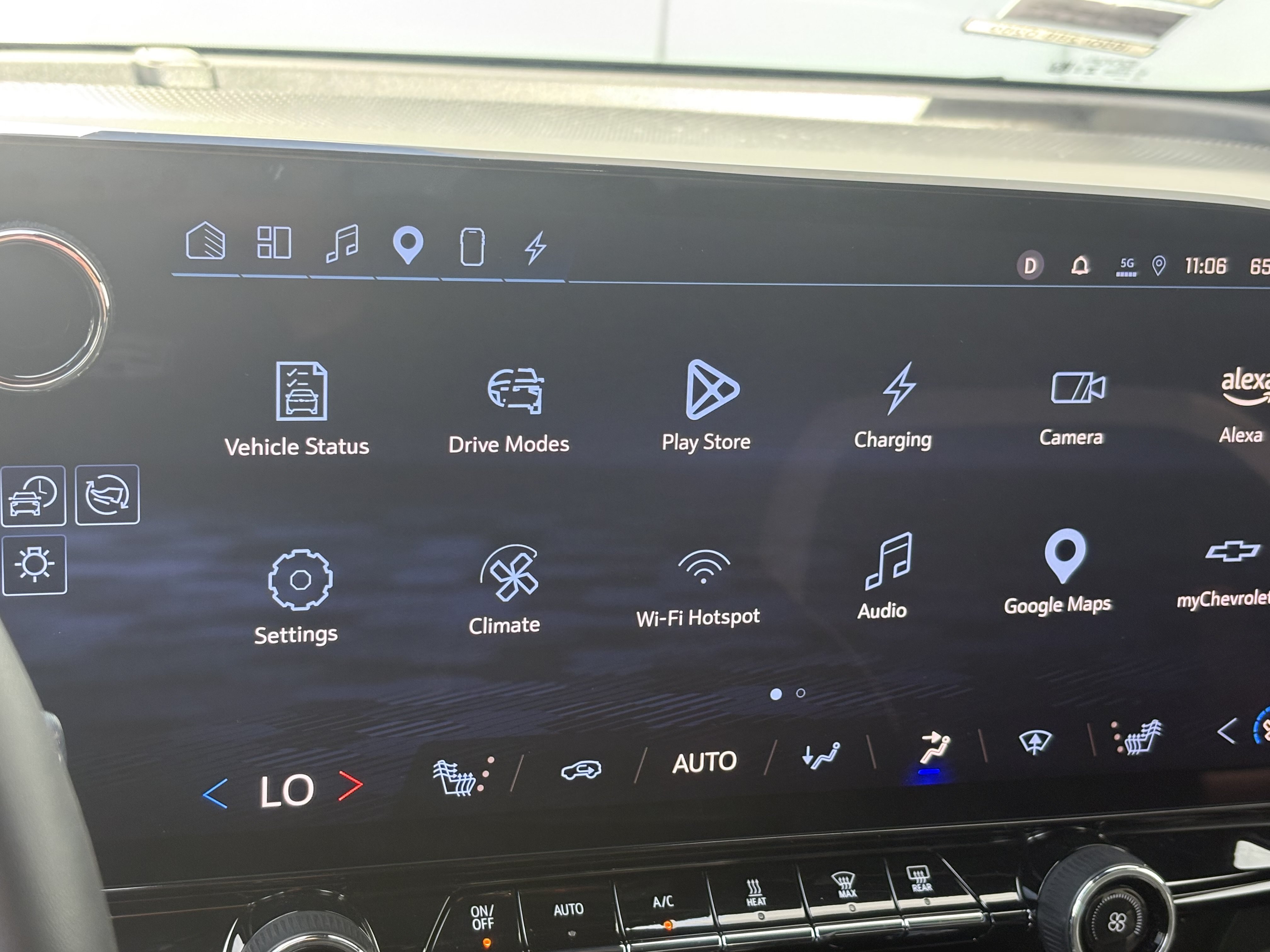 Used 2024 Chevrolet Blazer EV LT AWD/4WD image 20