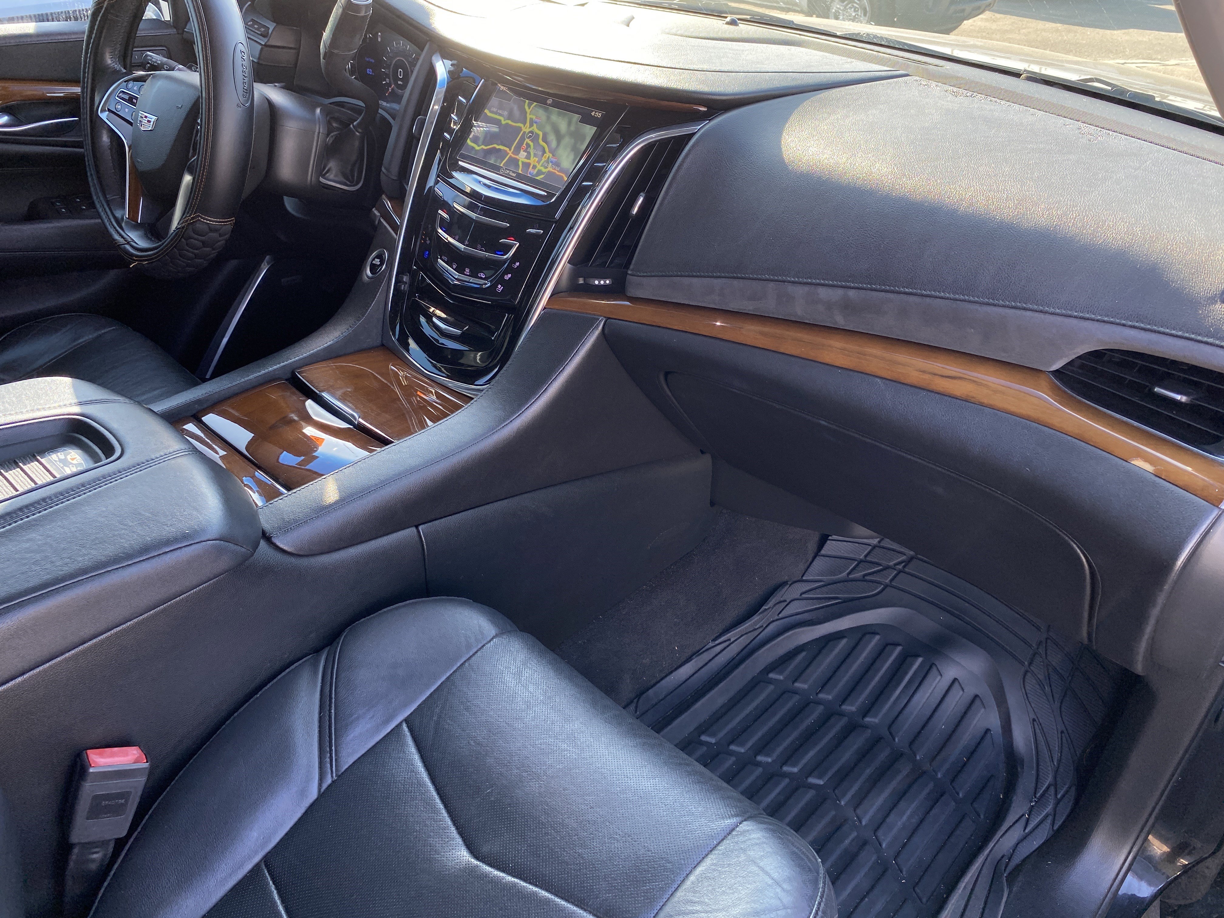 Used 2018 Cadillac Escalade Luxury image 21