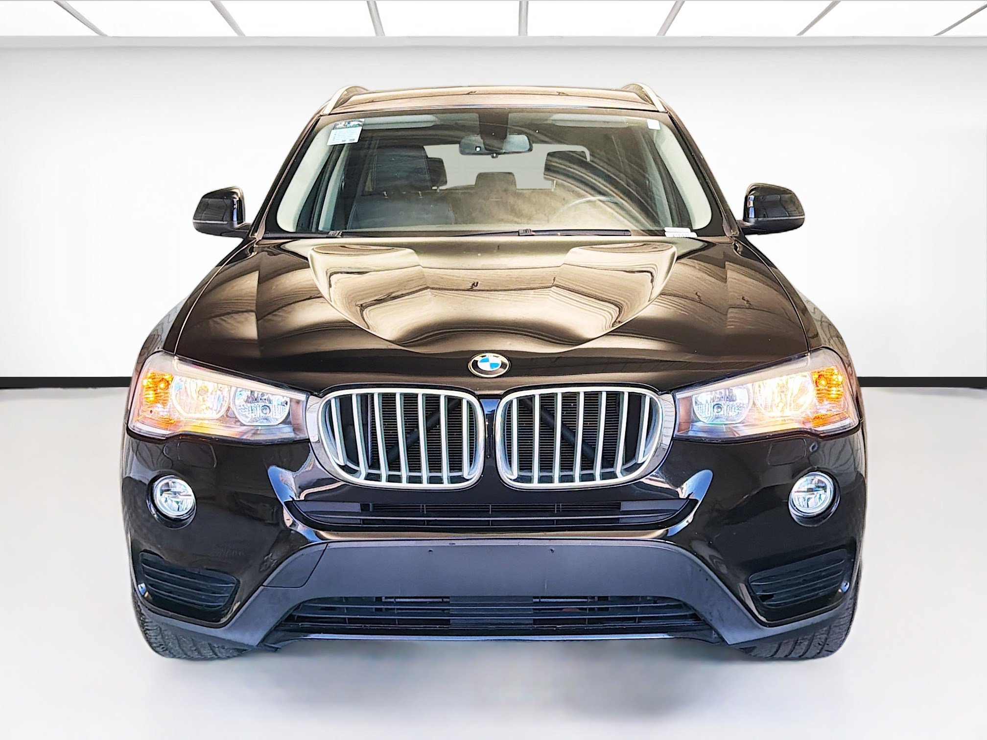 Used 2017 BMW X3 sDrive28i image 2