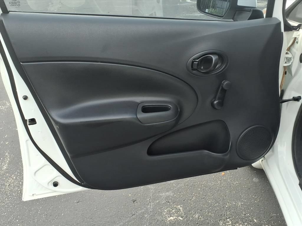 Used 2014 Nissan Versa Note S FWD image 17