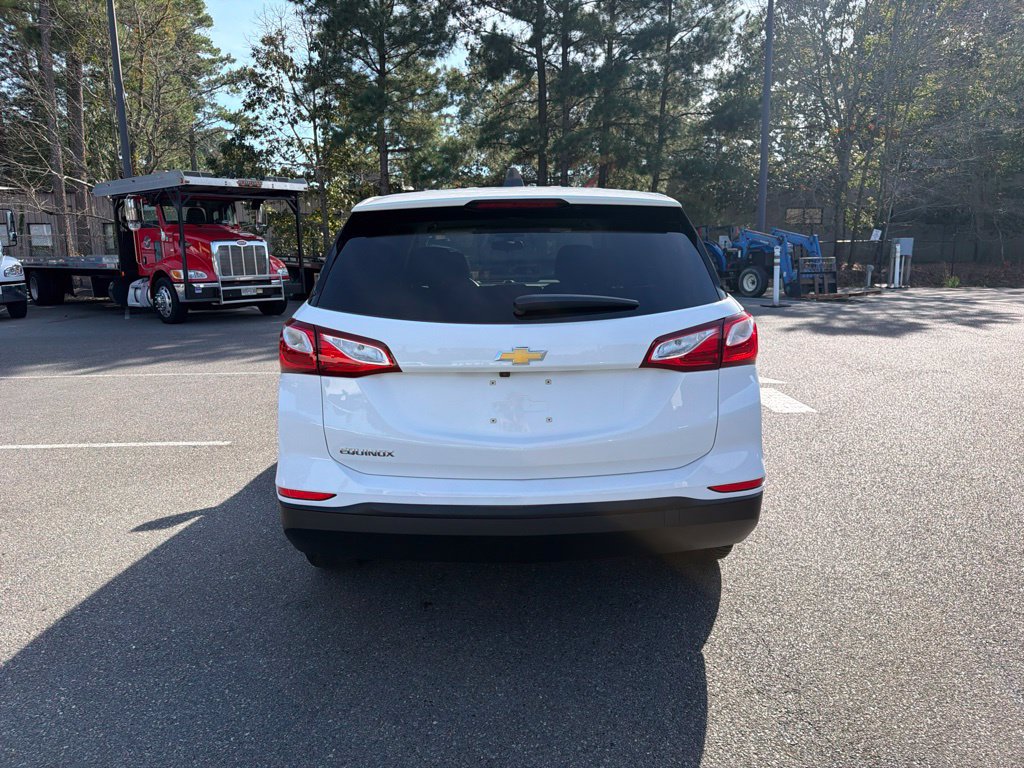 Used 2019 Chevrolet Equinox LS w/ LS Convenience Package FWD image 6