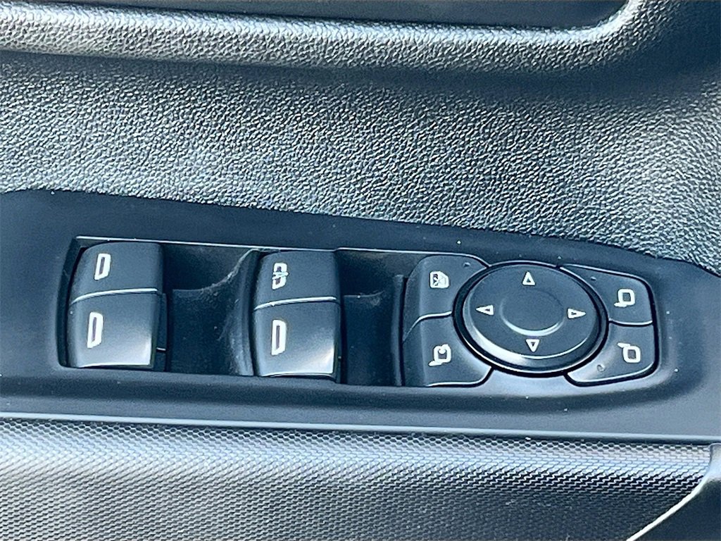 Used 2021 Chevrolet Silverado 2500 Custom w/ Custom Value Package image 17