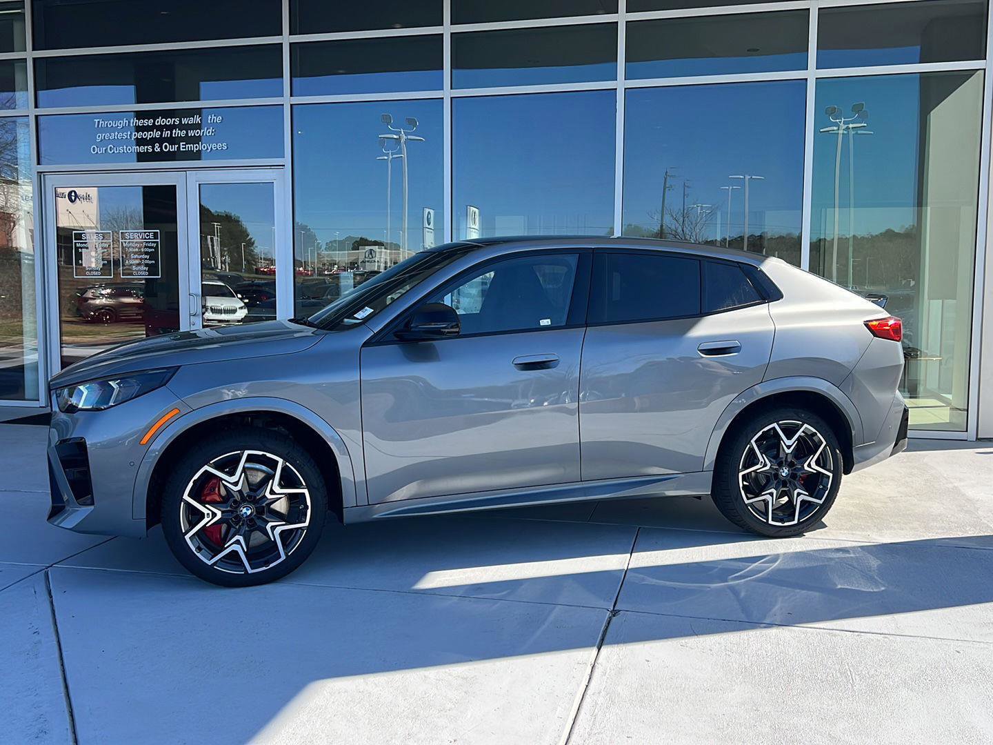 New 2026 BMW X2 xDrive28i w/ Technology Package AWD/4WD image 4