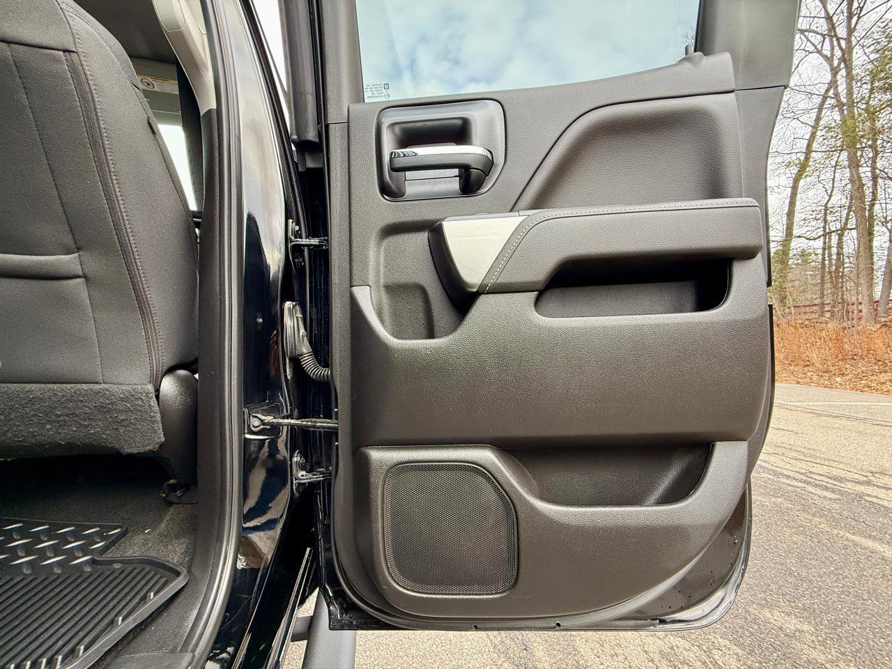 Used 2018 Chevrolet Silverado 2500 LT w/ LT Convenience Package image 23