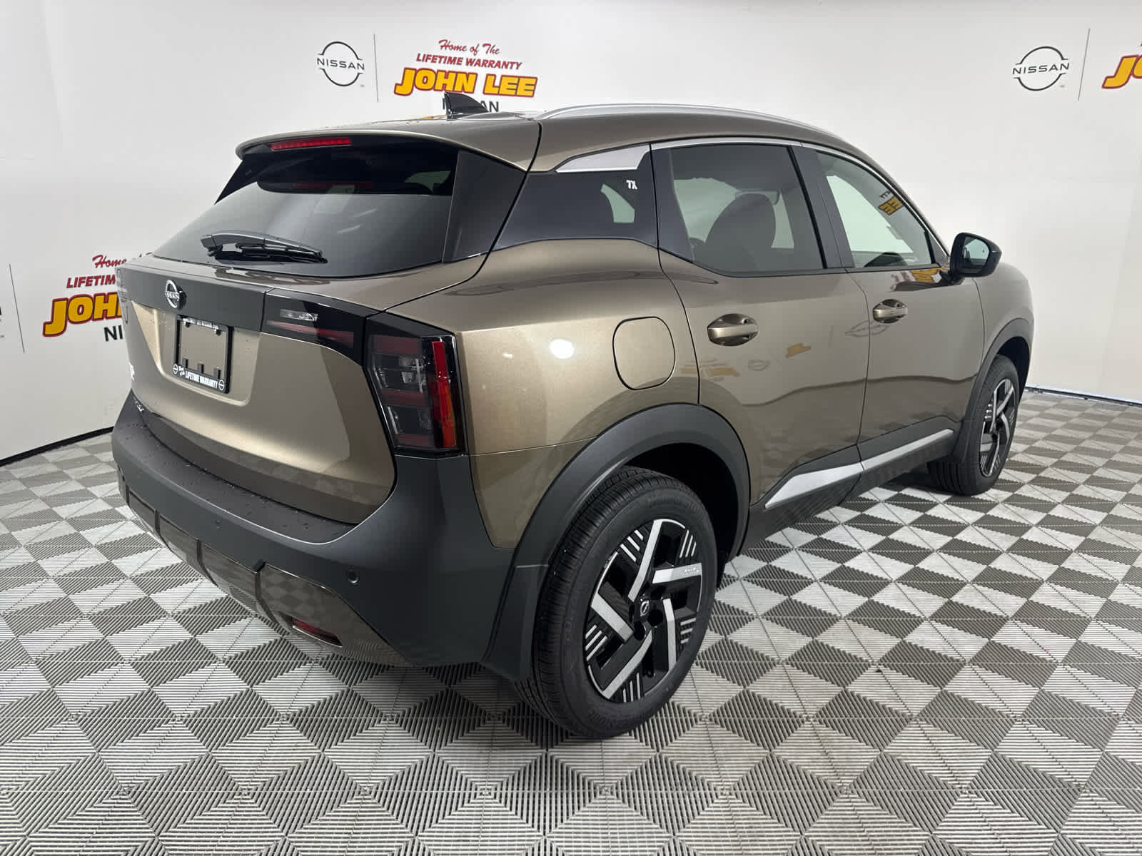 New 2026 Nissan Kicks SV w/ Illumination Package image 6