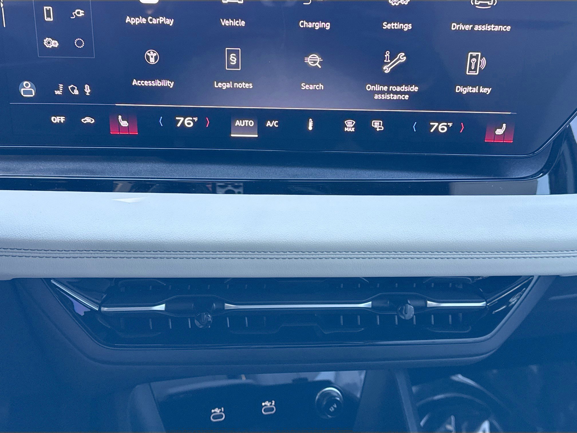 New 2025 Audi Q6 e-tron Premium image 34