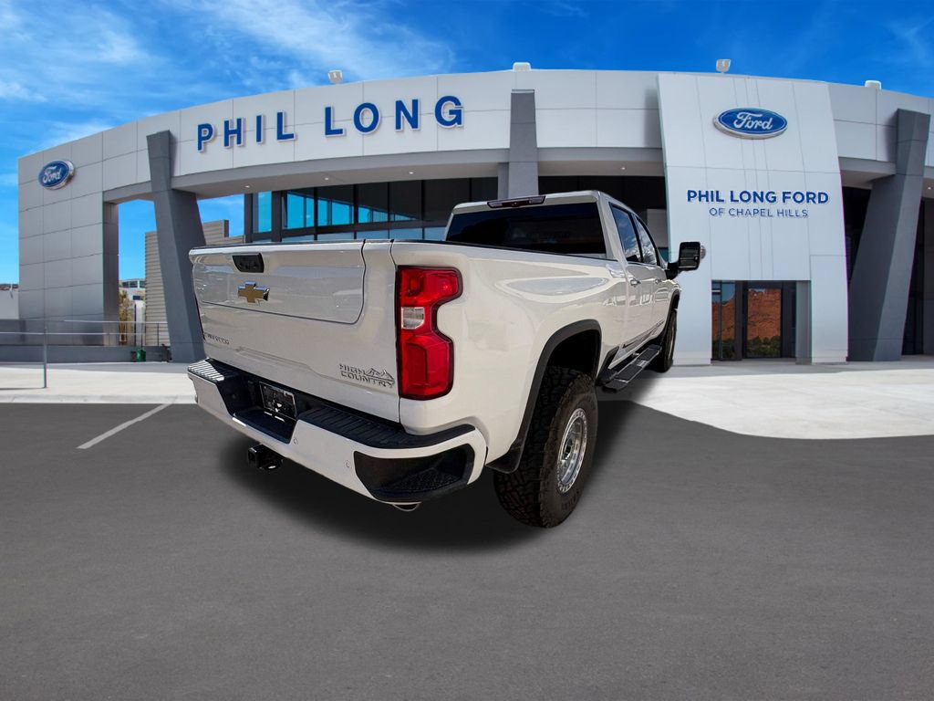 Used 2024 Chevrolet Silverado 2500 High Country w/ High Country Premium Package AWD/4WD image 5