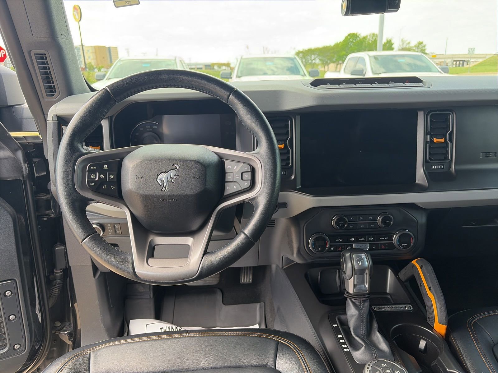 Used 2023 Ford Bronco Badlands image 16