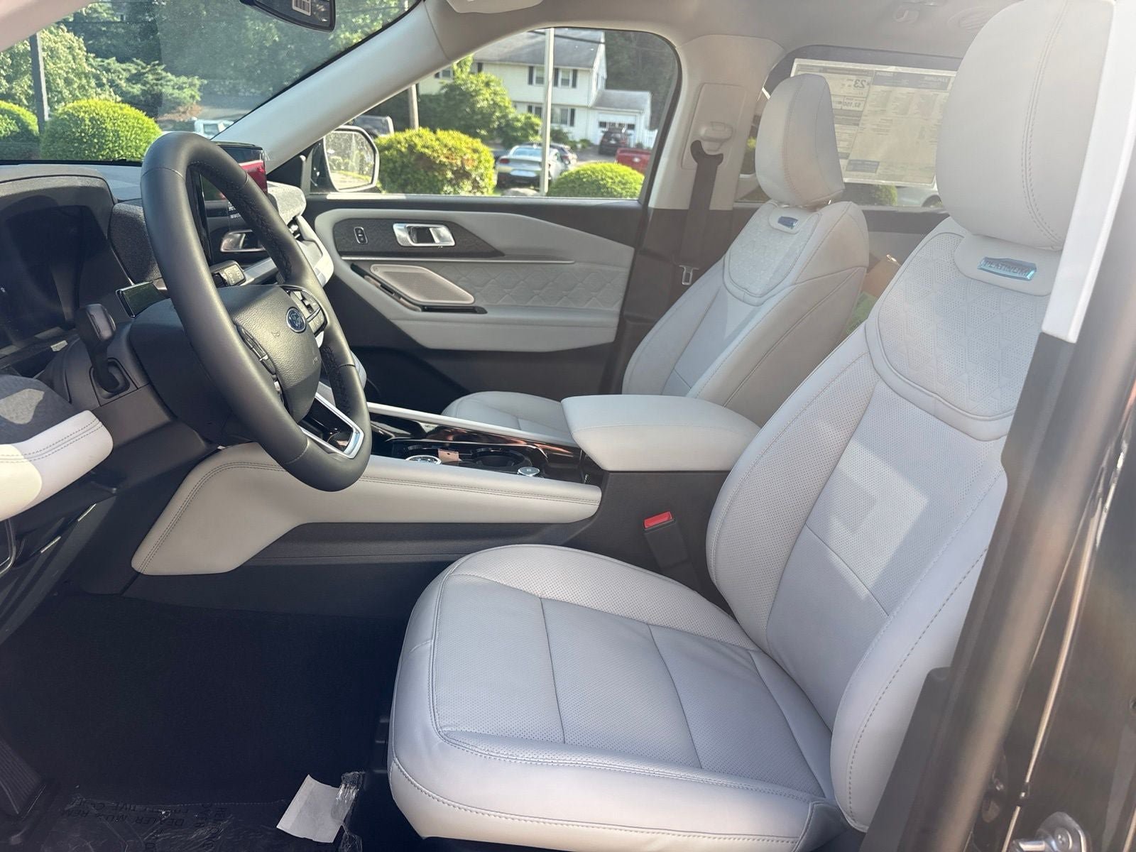 New 2026 Ford Explorer Platinum w/ LUX Leather Package AWD/4WD image 12