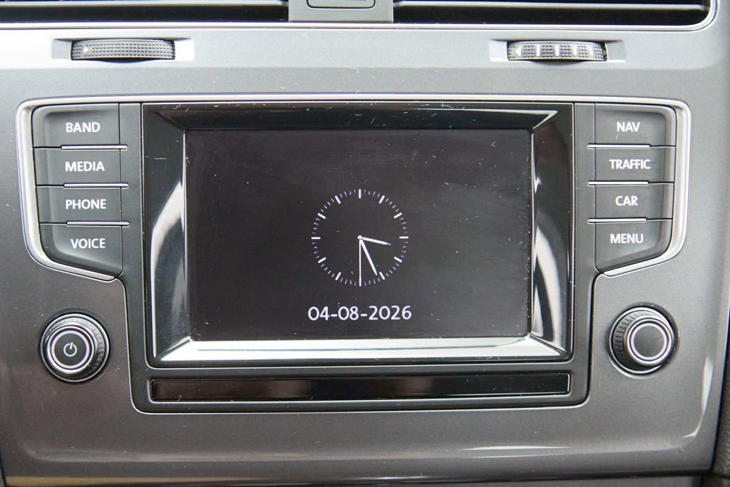 Used 2015 Volkswagen e-Golf Limited Edition image 31