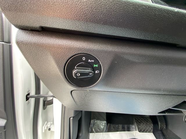 Used 2019 Volkswagen Jetta SE image 18