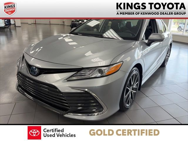 Certified 2021 Toyota Camry XLE w/ Cold Weather Package FWD image 4