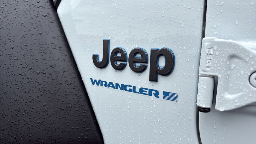 Used 2023 Jeep Wrangler Unlimited w/ Cold Weather Group AWD/4WD image 33