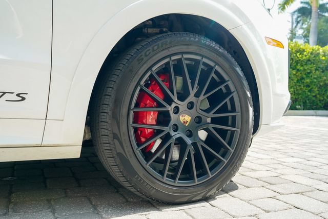 Used 2022 Porsche Cayenne GTS AWD/4WD image 53