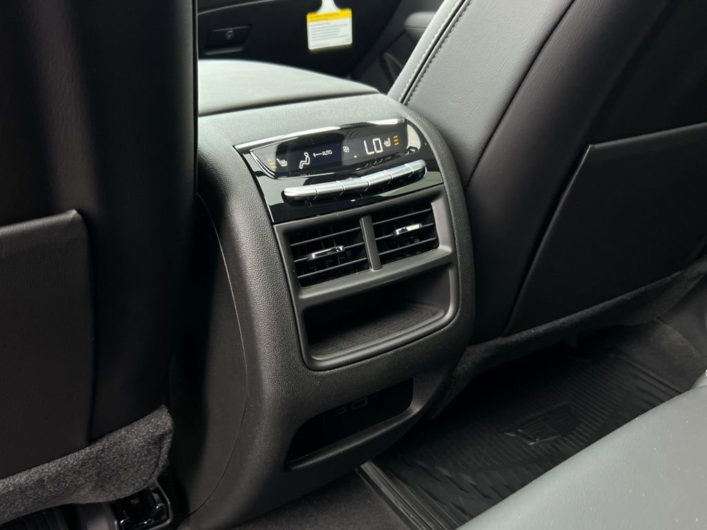 Used 2025 Cadillac XT5 Premium Luxury w/ Technology Package image 18