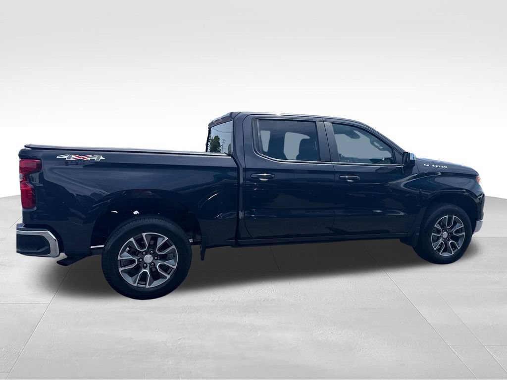 Used 2023 Chevrolet Silverado 1500 LT AWD/4WD image 18
