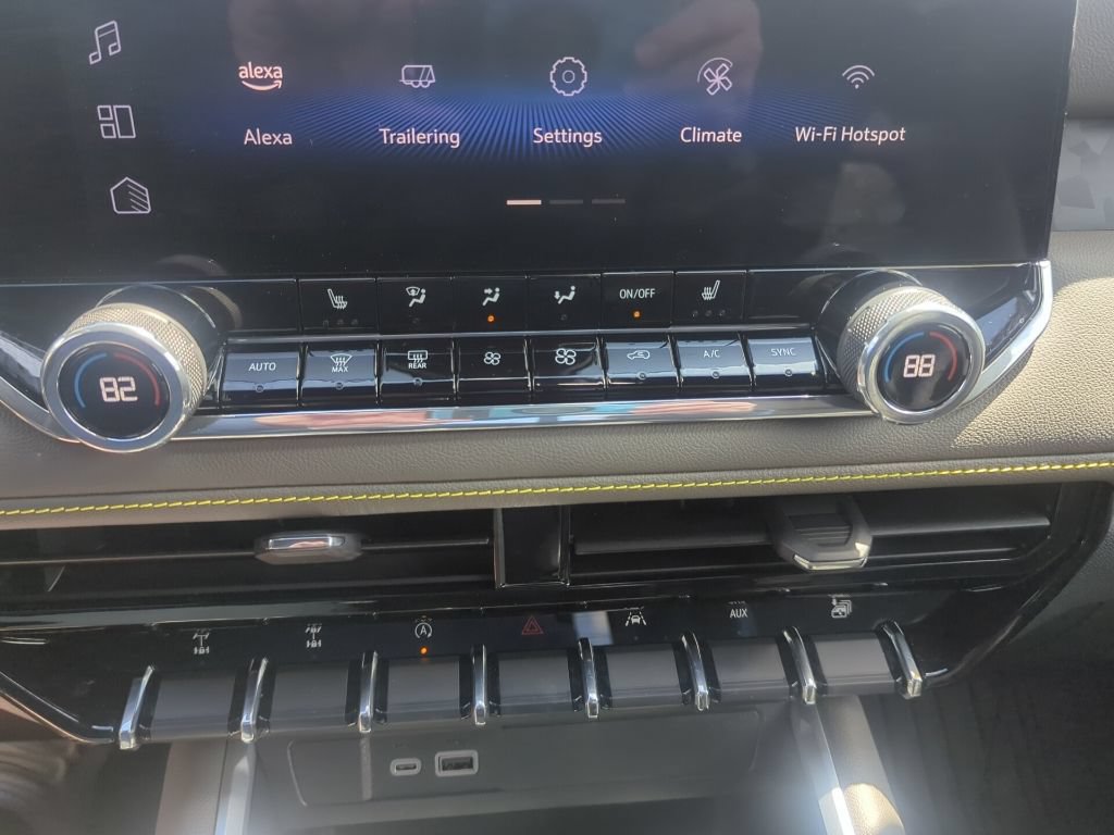Certified 2024 Chevrolet Colorado ZR2 AWD/4WD image 27