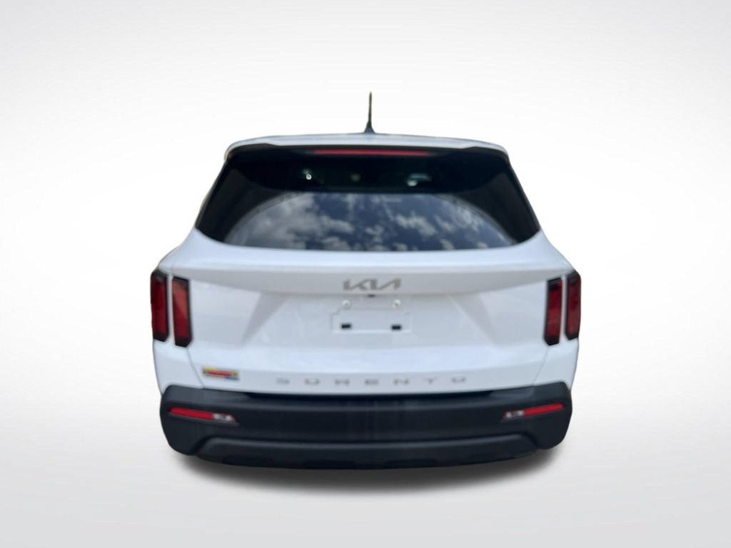 Certified 2022 Kia Sorento LX FWD image 40