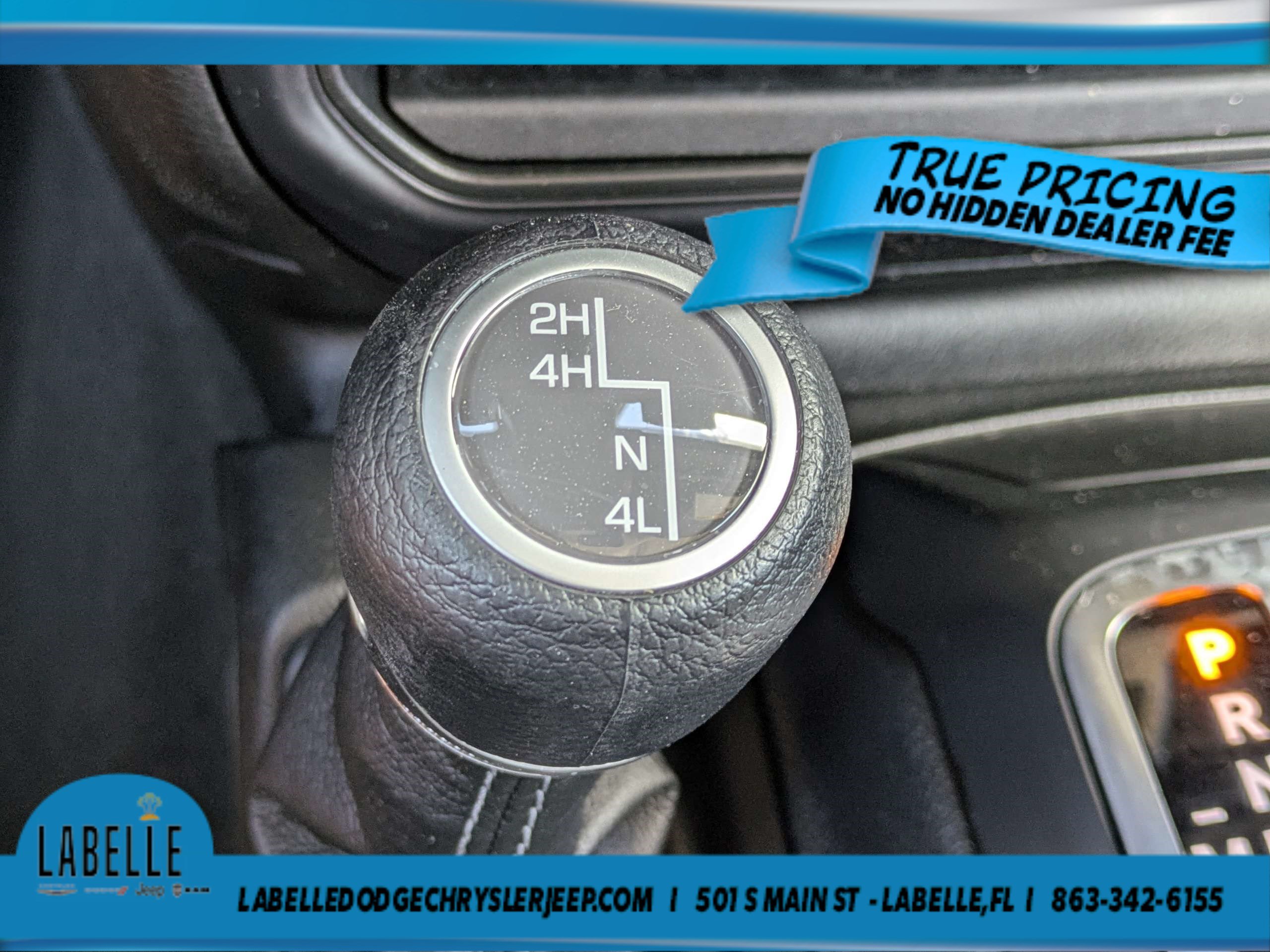 Used 2026 Jeep Wrangler Unlimited Sahara AWD/4WD image 30