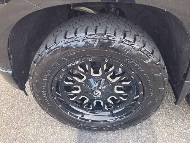 Used 2019 Chevrolet Silverado 1500 High Country w/ Z71 Off-Road Package AWD/4WD image 4